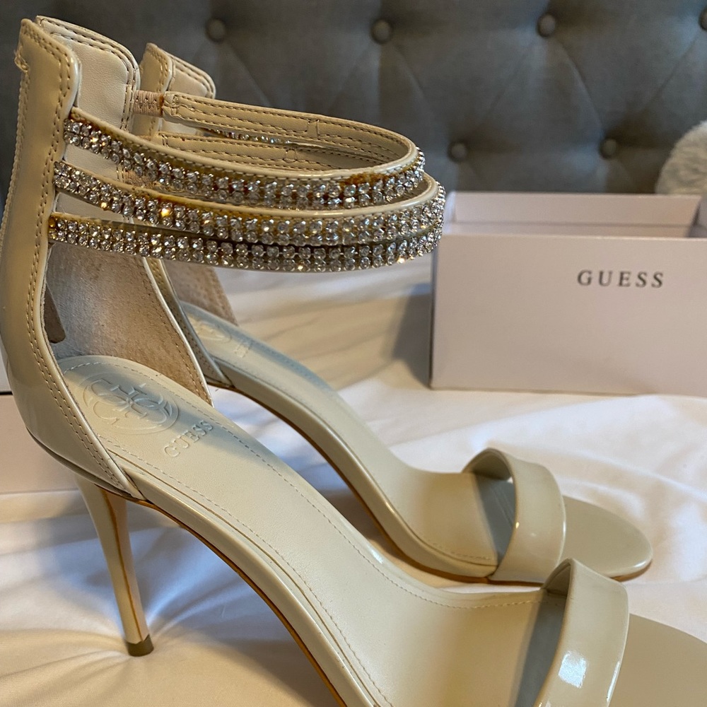 Guess Sandals size 8 brand new